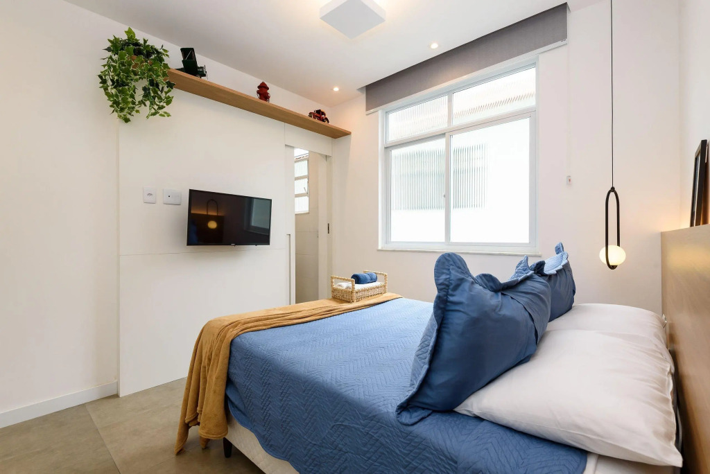 Moderno Quarto & Sala Em Copacabana | Mfb 76/203