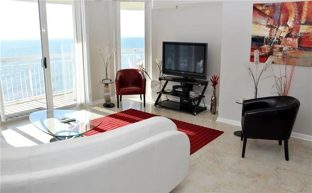 Crescent Shores 1501 - 4 Br condo by RedAwning