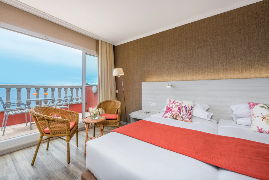 Отель Enotel Sunset Bay