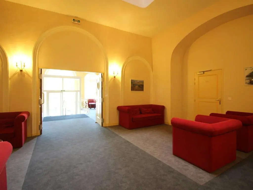 Appartement La Bourboule, 2 pièces, 5 personnes - FR-1-608-56