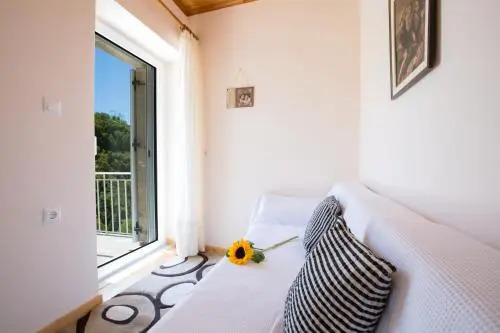 Lefkas Cottage House