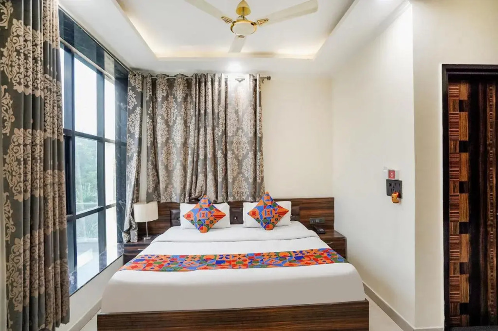 Yoyo Rooms Near Saphire International School Sector 70