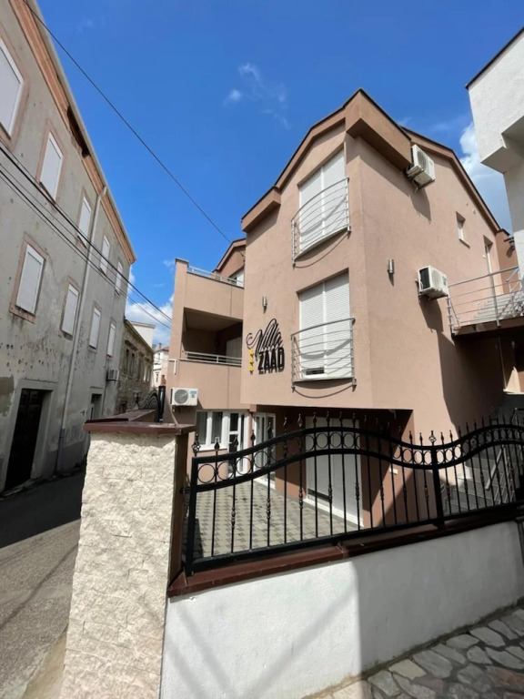 Apartments & Rooms Villa Zaad FREE PRIVATE PARKING