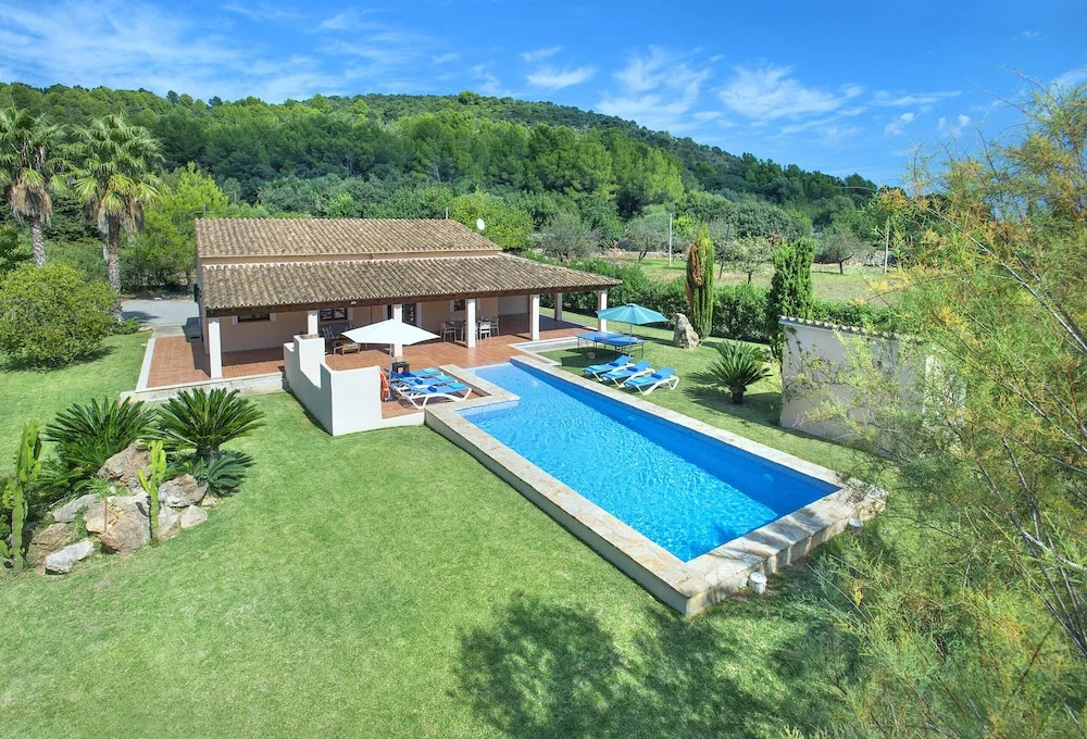 Owl Booking Villa Romeu - 10 Min Walk to the Old Town