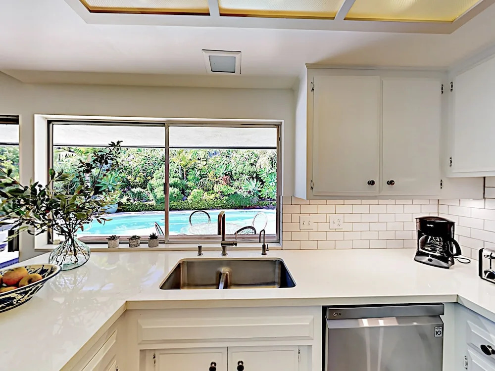 637 Sea Ranch Drive Home 3 Bedrooms 2.5 Bathrooms Home