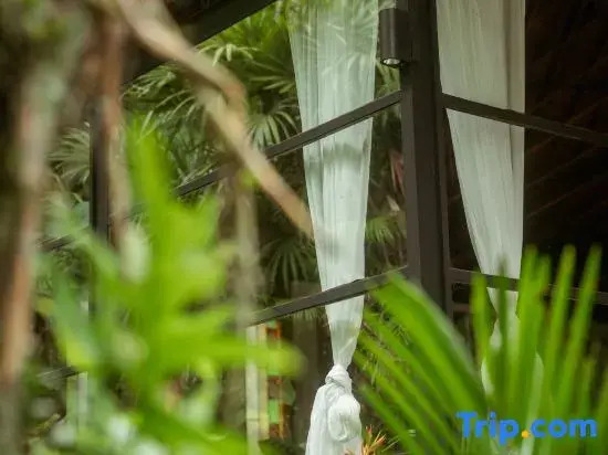 Joglo 4 Villa Mahadevi with Pool - Jungle near Ubud