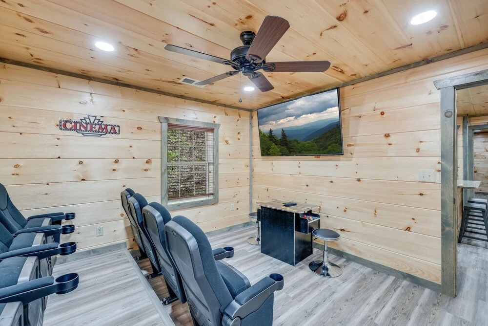 The Orange Cottage 2 Bedroom Cabin by Redawning