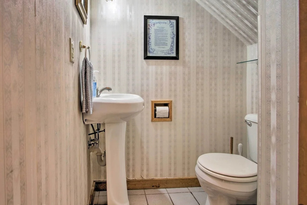 Historic Helena Retreat - Near Dtwn & Mt Helena!