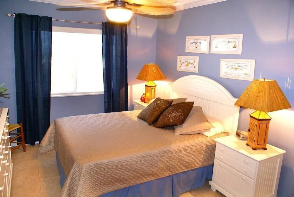 Sunset Royale - 304 1 Bedroom 1 Bathroom Apts