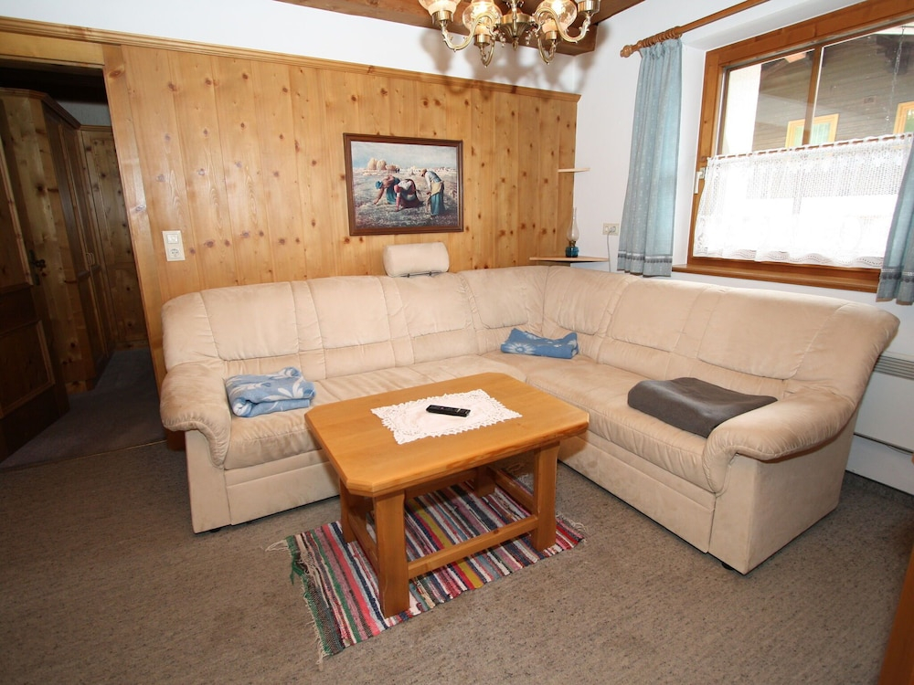 Vintage Apartment in Stuhlfelden With Balcony