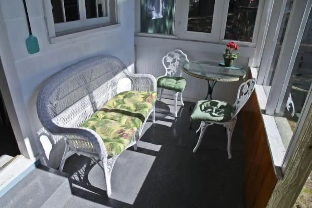 #1 - Cedar Village 2 Bedroom Cabin by RedAwning
