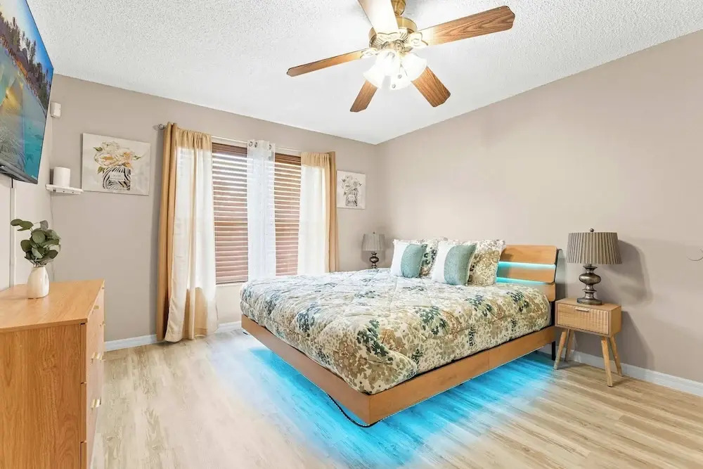 Jasmine Breeze Home for 12