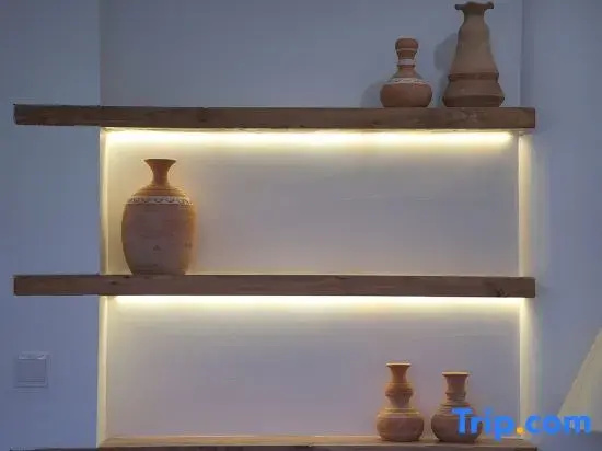 Sunny Artistry House · Borderless Village Residence (Airport Railway Station Store)