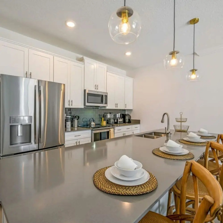 Families Deluxe Dream Vacation 10 min From Disney