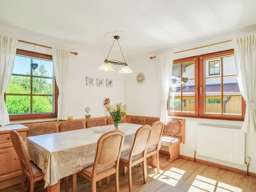 Cosy Chalet in Mühlbach With Private Garden