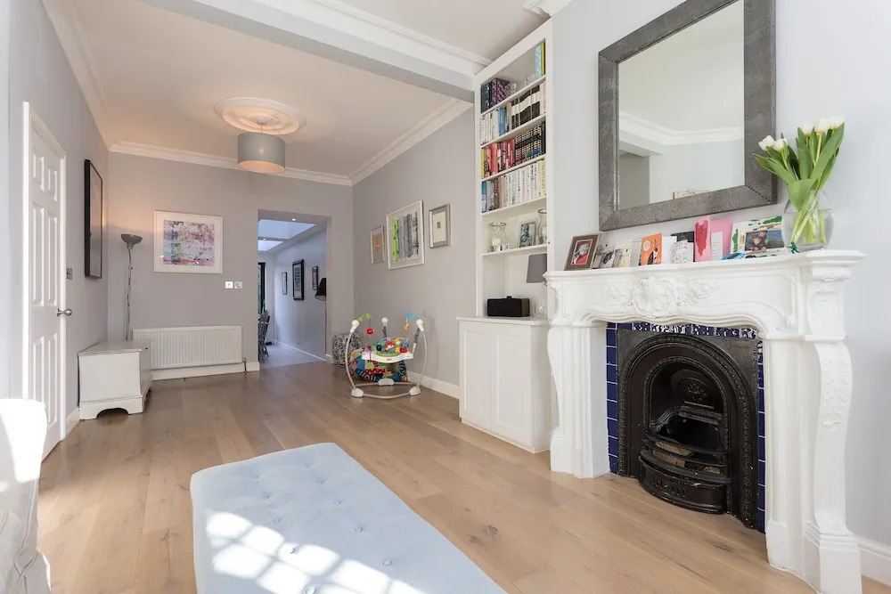 4 Bedroom Family House Near Shepherd's Bush