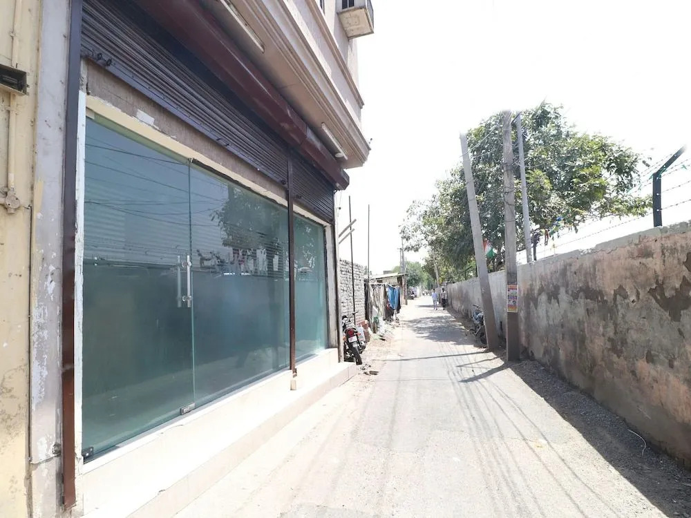 OYO 12664 Hotel Kailash Regency