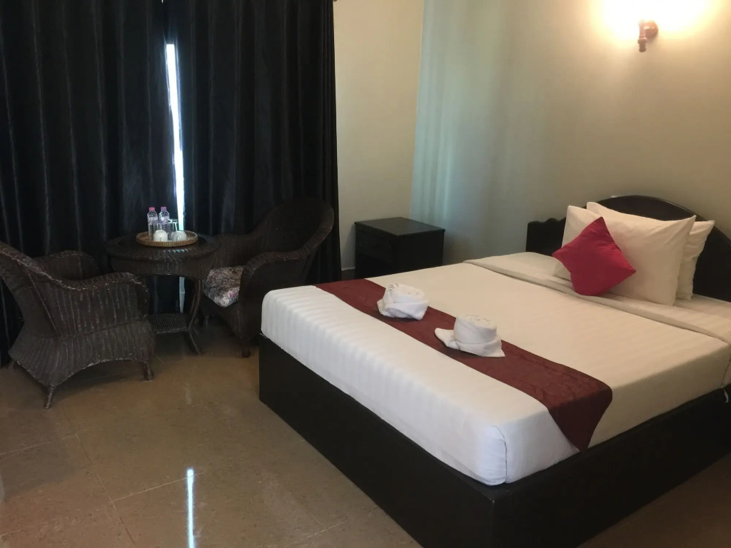 Central Night Hotel