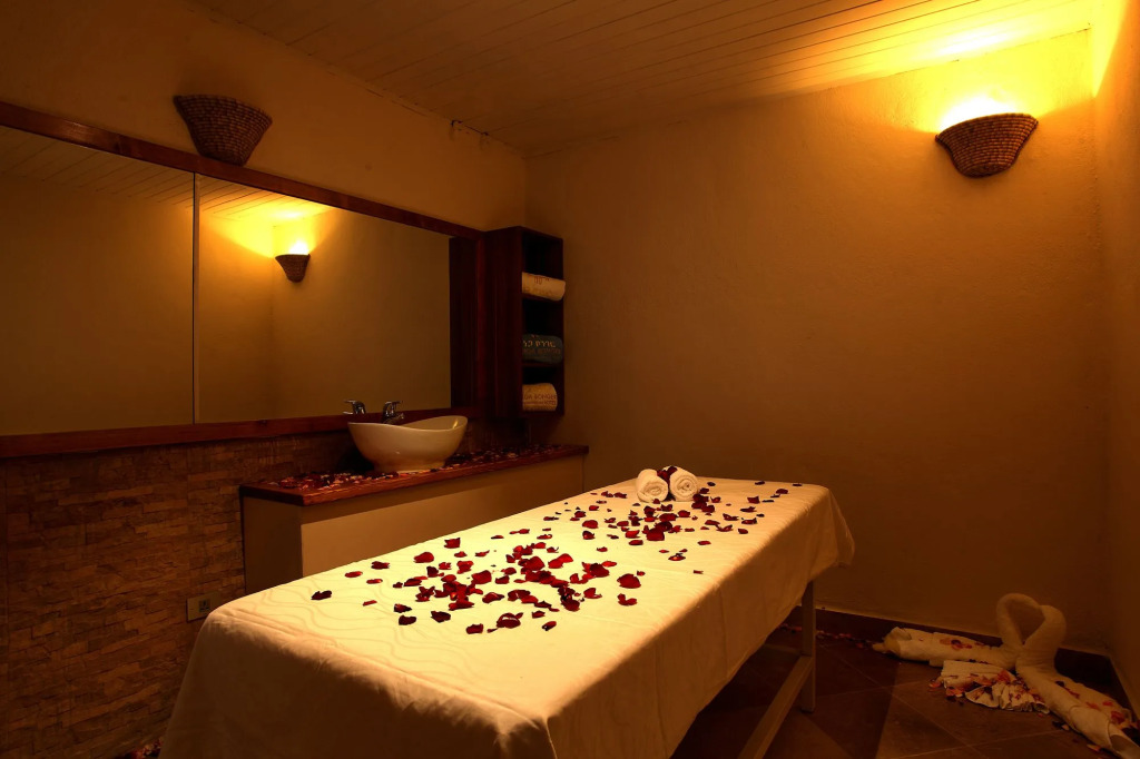Nega Bonger Hotel