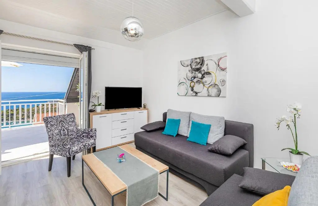 Apartment 24