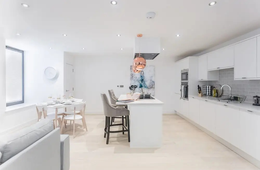 Bright, Newly Refurbished Townhouse in Bath