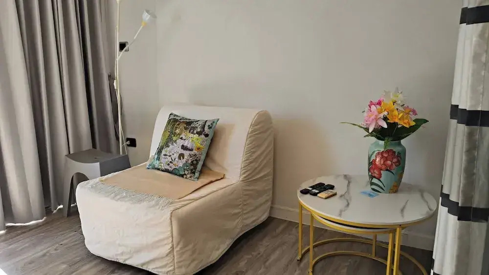 168 Rajdamri Apartment Near Central World