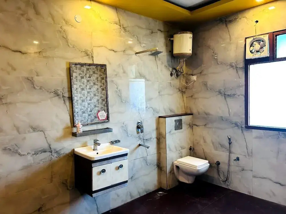 GoBravo 842 Rejoice Hotel Gurgaon