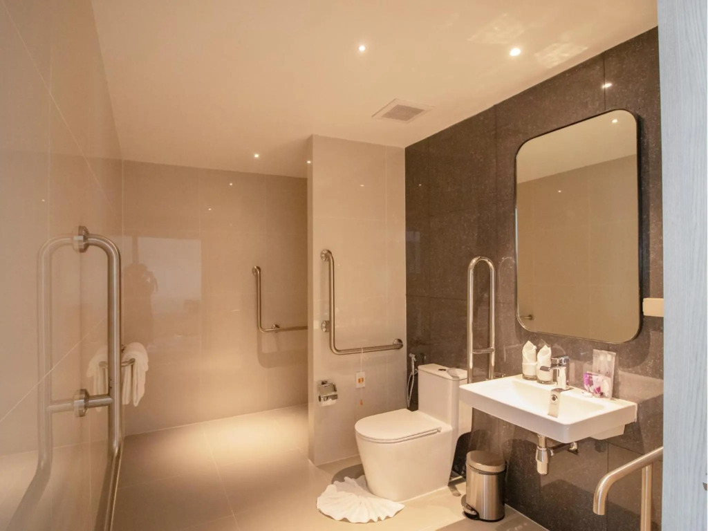 Fortune Saeng Chan Beach Hotel Rayong - SHA Plus