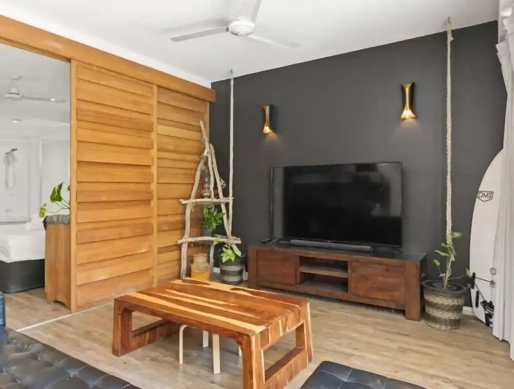 Casuarina Apartment 200m from the Beach