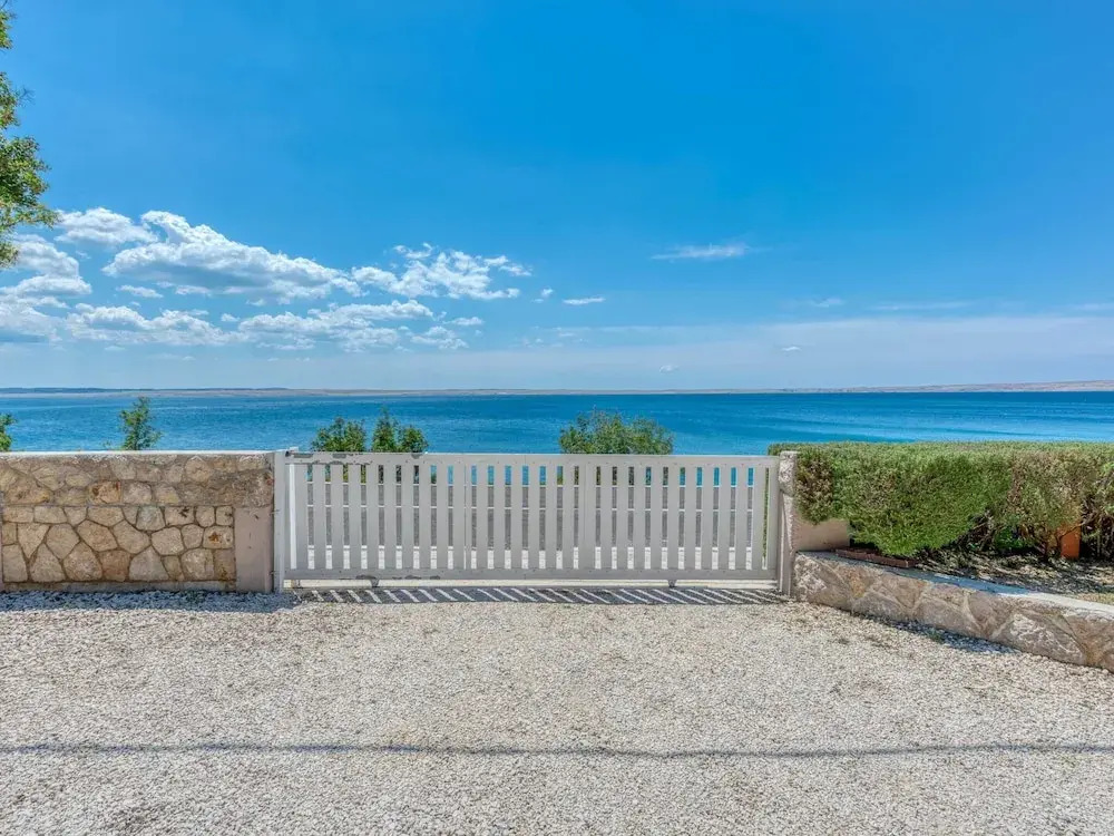 Exotic Holiday Home in Tribanj-Krušćica near Sea