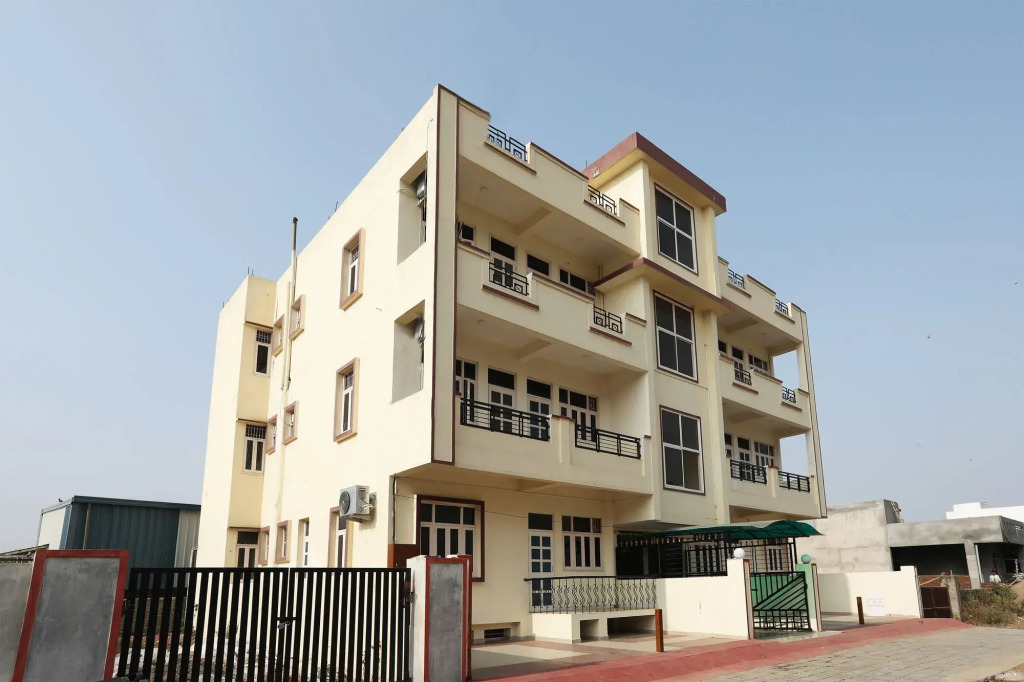 Urvi Apartments by OYO Rooms