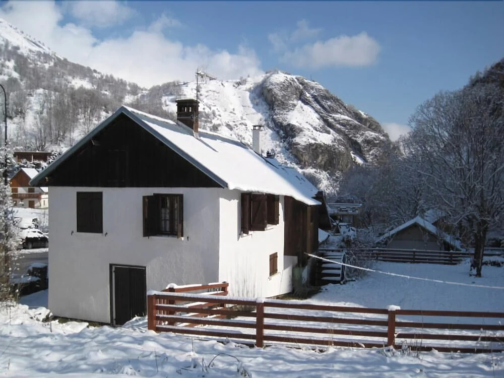Chalet LE Moulin Benjamin : 8 Personnes / 8 People