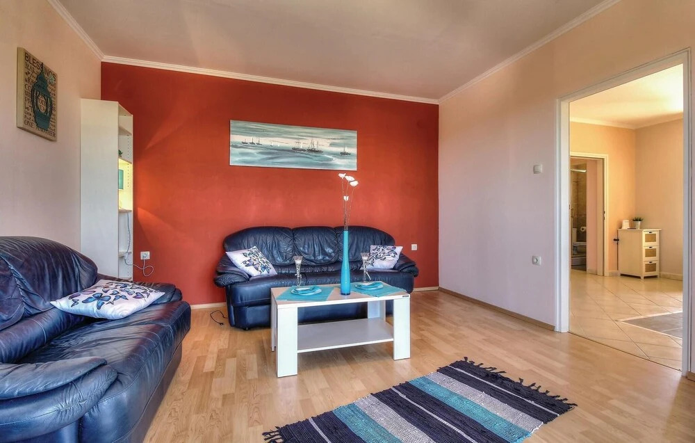 Amazing Home in Radmani With Wifi and 4 Bedrooms