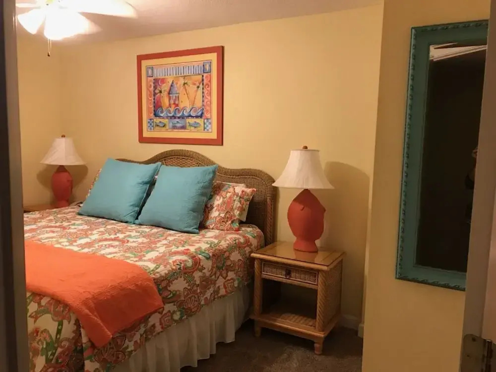 Clearwater 1C by ALBVR - Beautiful Beachfront Views! Great location