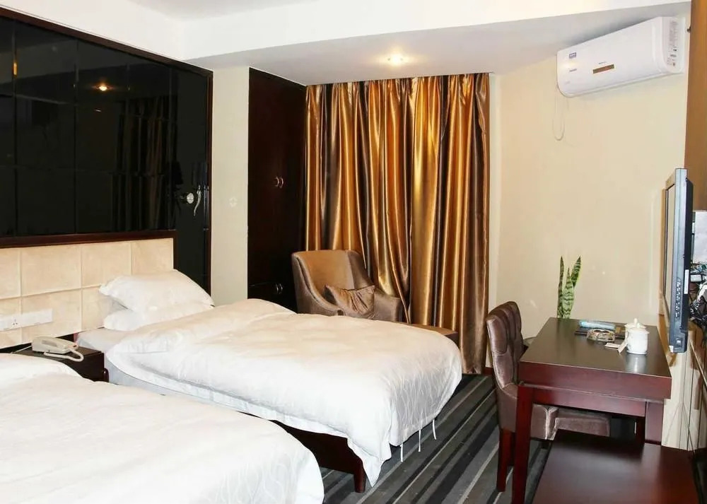 Perfect Season Hotel