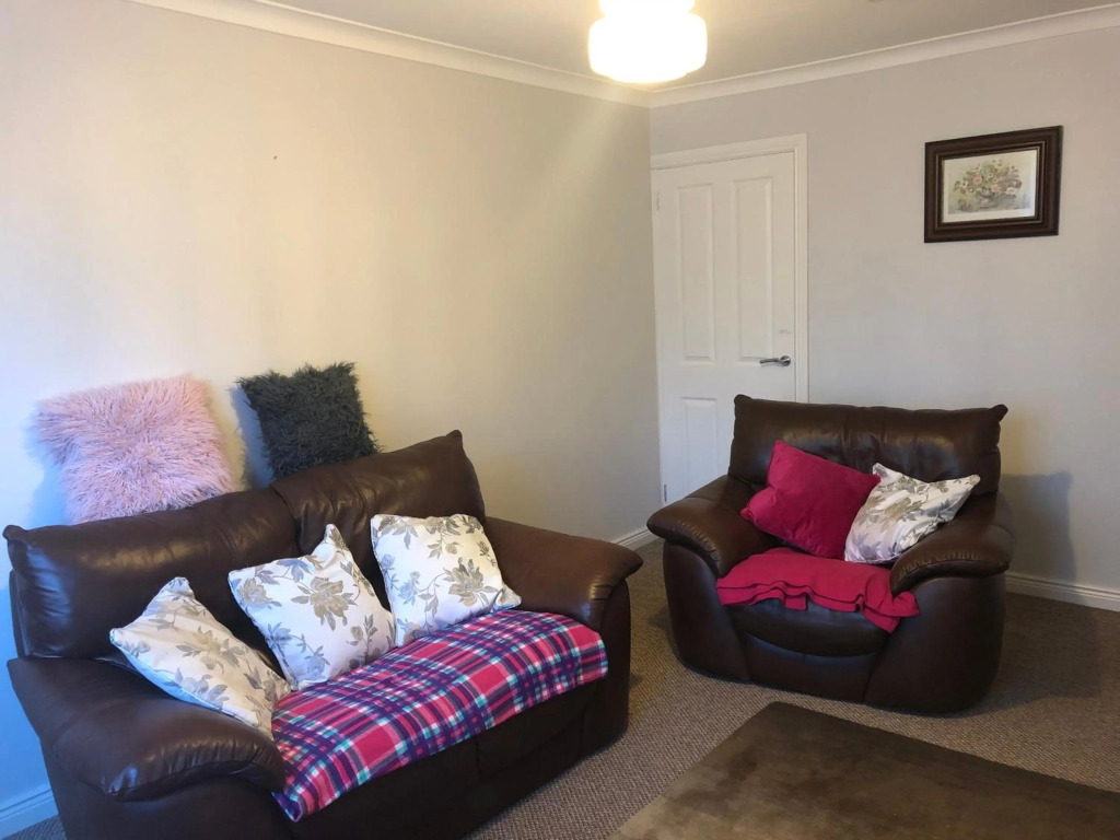 Ponderosa Cottage Lisburn Free Gated Parking M1 & City all close by
