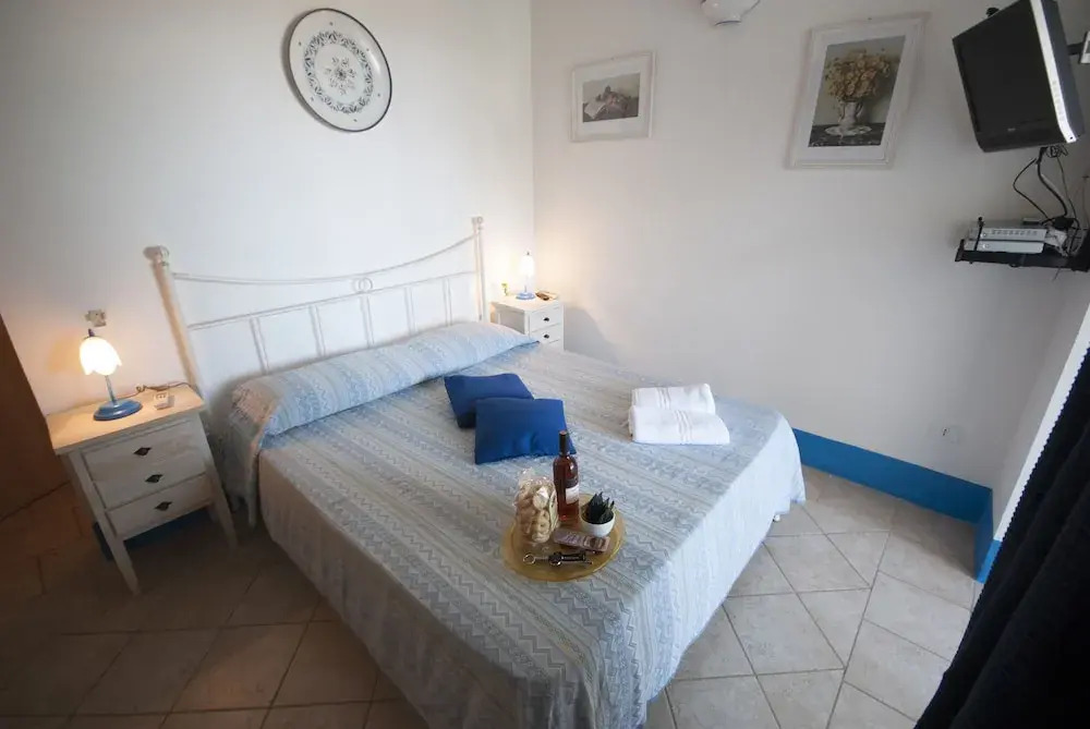 Villa Flora Studios & Apartments