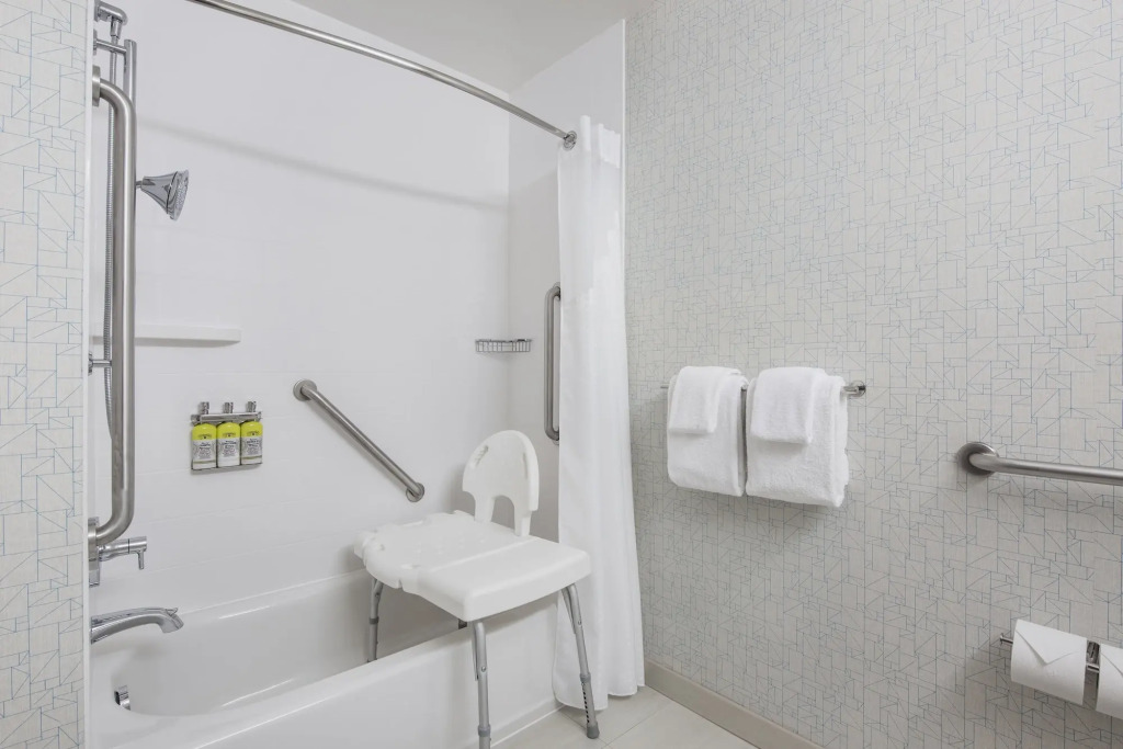 Holiday Inn Express & Suites Saskatoon Centre by IHG