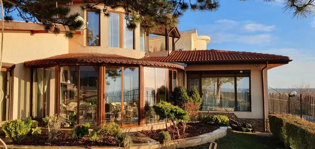 Sunny House Izgrev