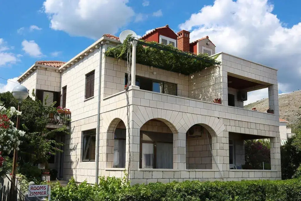 House Cvetka