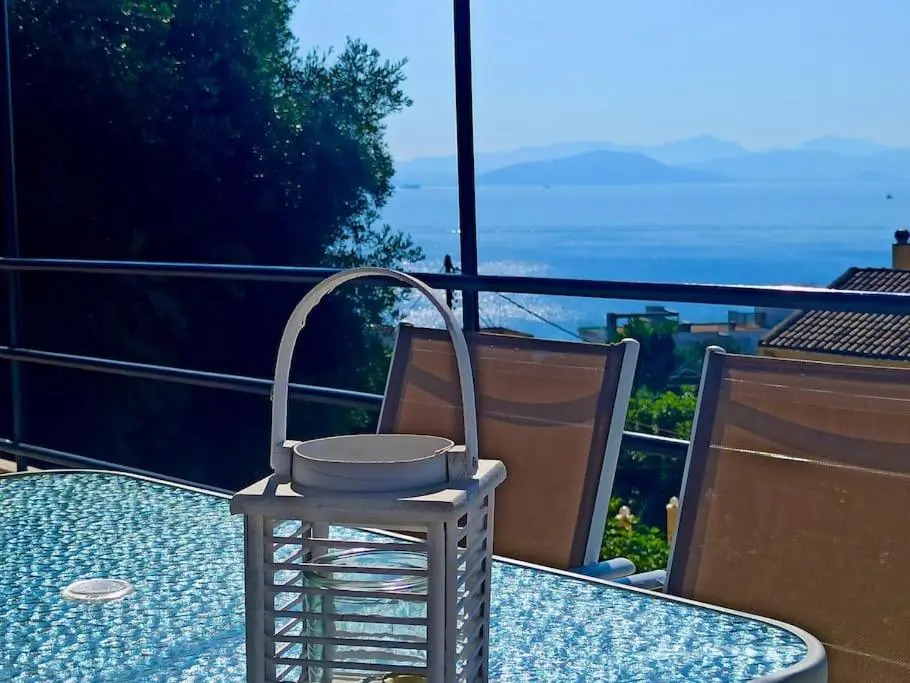 Seaview Mini Villa with Private Pool - 200 metres from the beach
