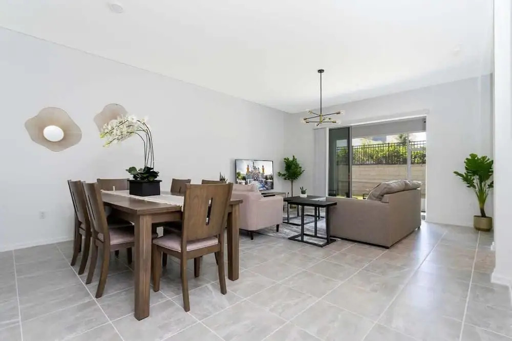 Modern 2Bd Townhome Minutes to Disney w Waterpark