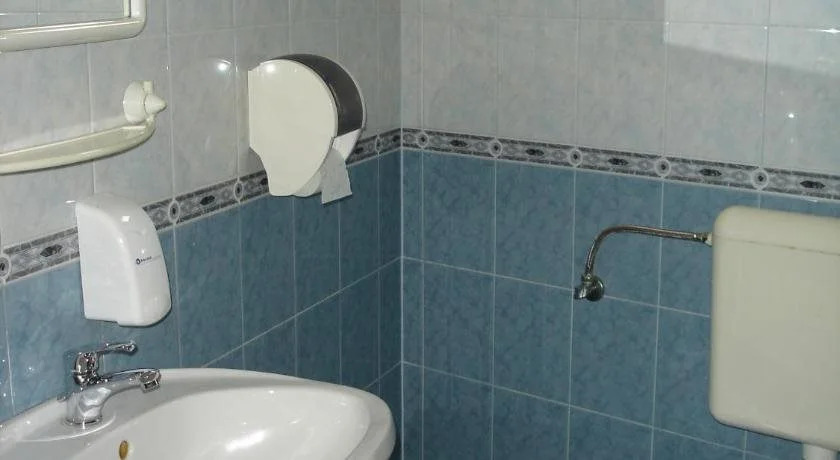 Tisza Alfa Hotel