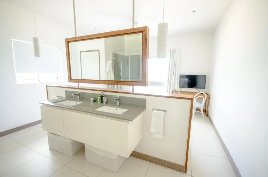 LEscale 3 bedrooms Sea View and Beachfront Suite by Dream Escapes