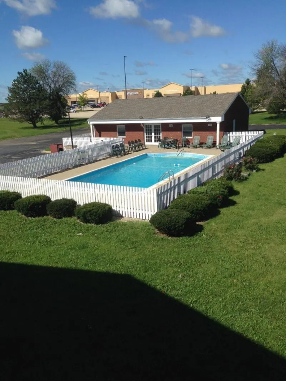 Capital O First Heritage Inn Rantoul IL I 57