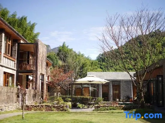Sen Island Qixia Shanju Hotel