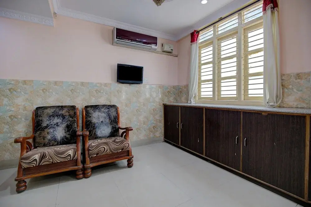 Hotel Sri Thirumala Paradise