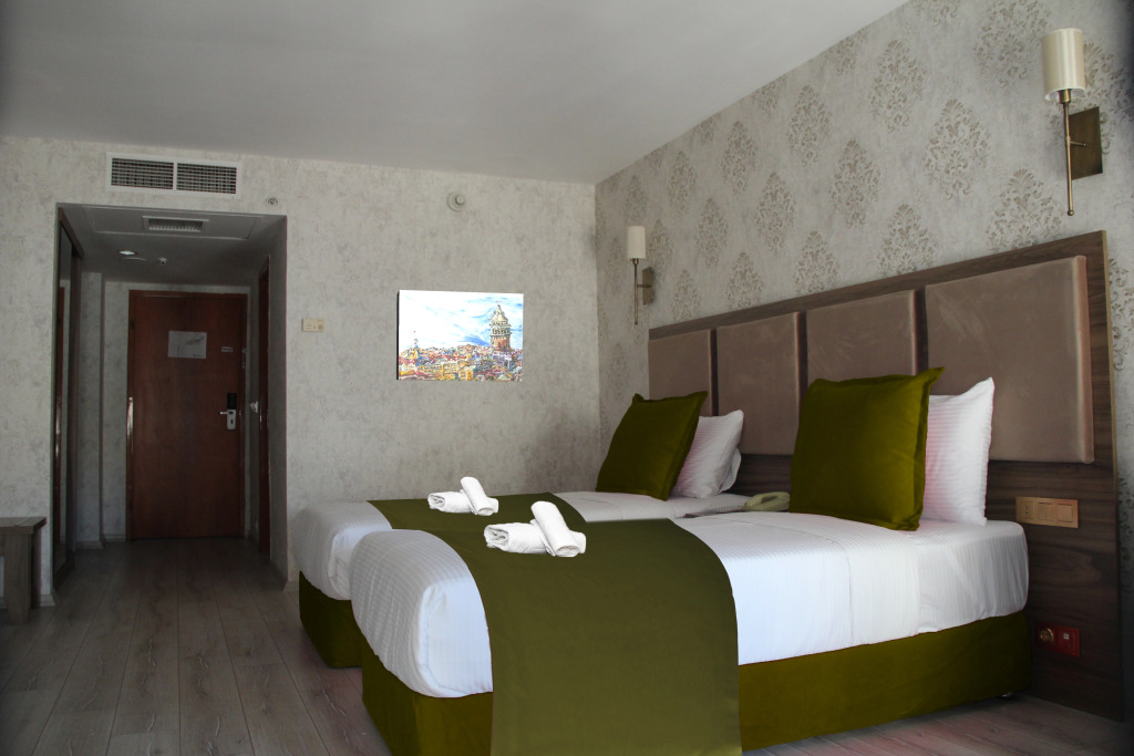 Euro Plaza Hotel