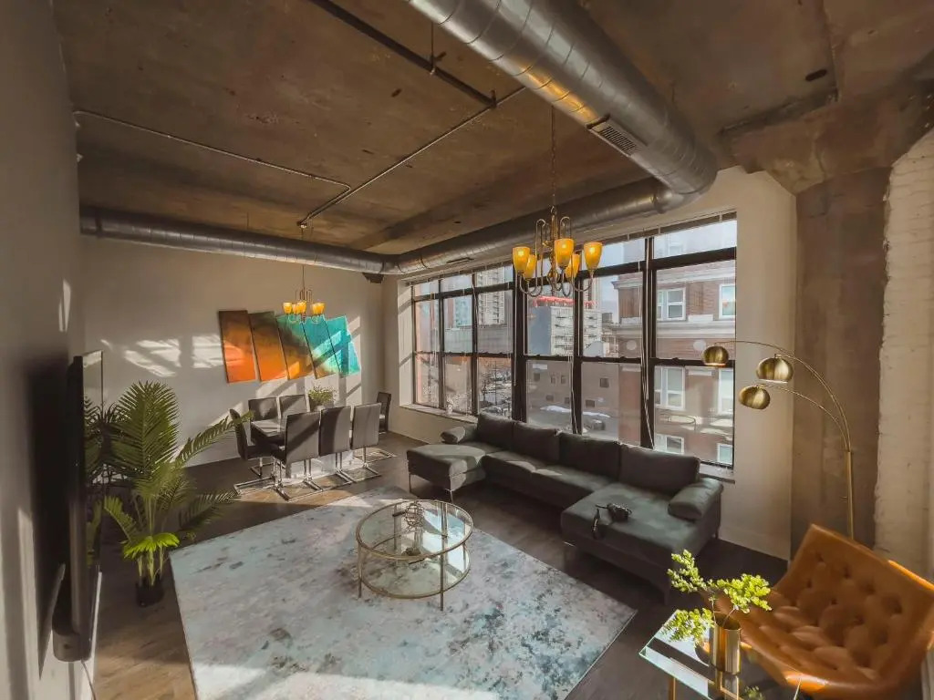 Spacious and Luxurious 3br/2ba near McCormick Place with optional parking