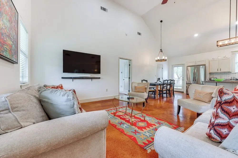 San Marcos Home w/ Fire Pit ~ 10 Mi to Downtown!